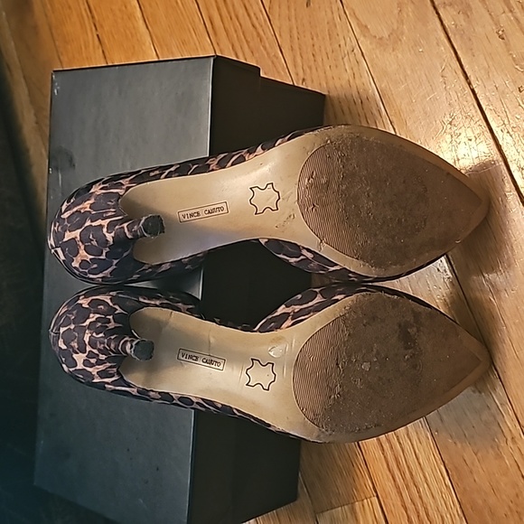 Vince Camuto Leopard Printed Heel d'orsay Pumps 8.5 - Picture 7 of 9
